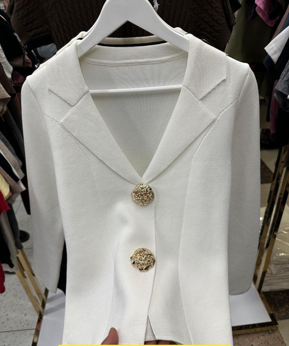 картинка Кардиган вязаный с золотыми пуговицами олд мани от магазина Одежда+