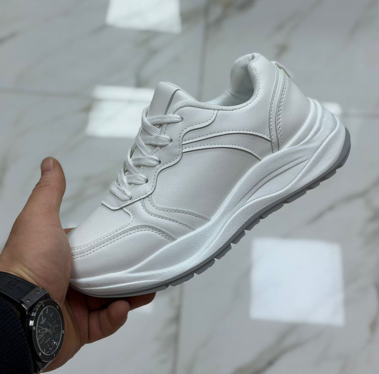 фото весенние женские кроссовки оптом