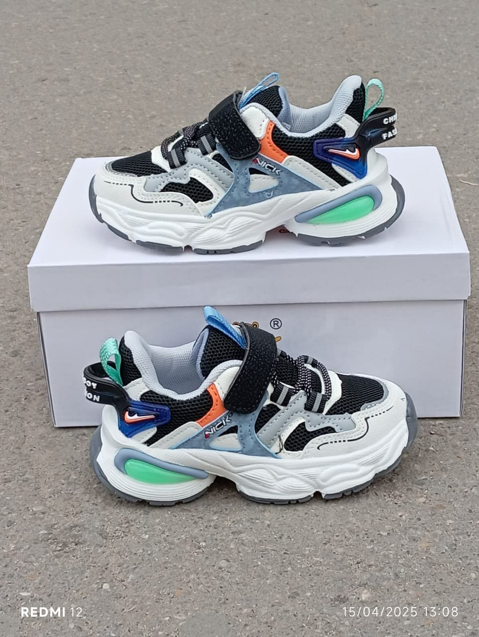 фото весенние кроссовки для девочек оптом