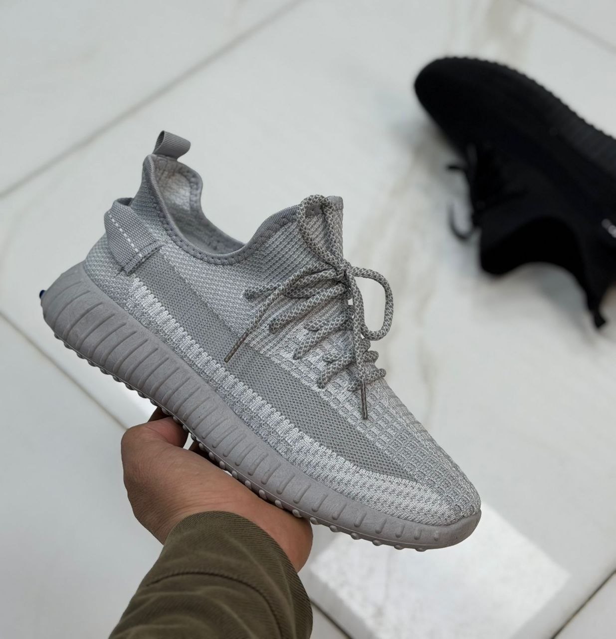 фото весенние мужские кроссовки оптом с доставкой