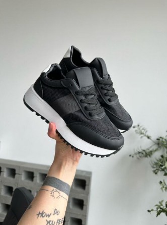 фото весенние женские кроссовки оптом