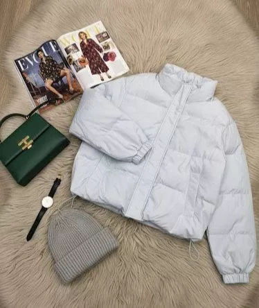 картинка Лёгкая пуховая куртка пастельно-голубого цвета от магазина Одежда+