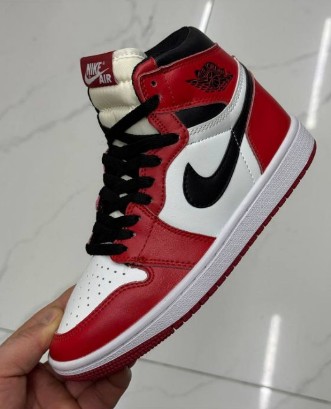 фото весенние женские кроссовки оптом