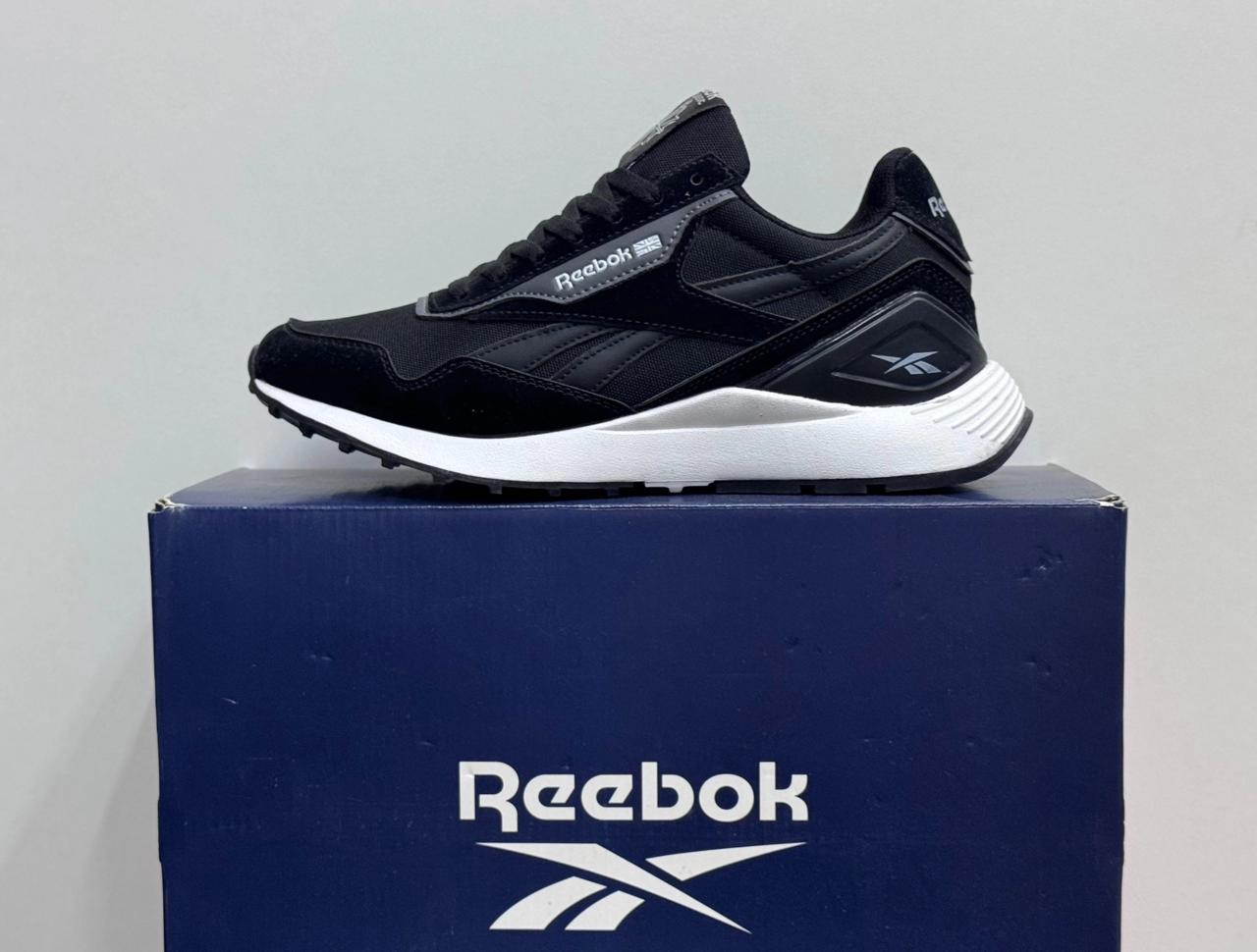 фото мужские черные кроссовки reebok 395711 оптом
