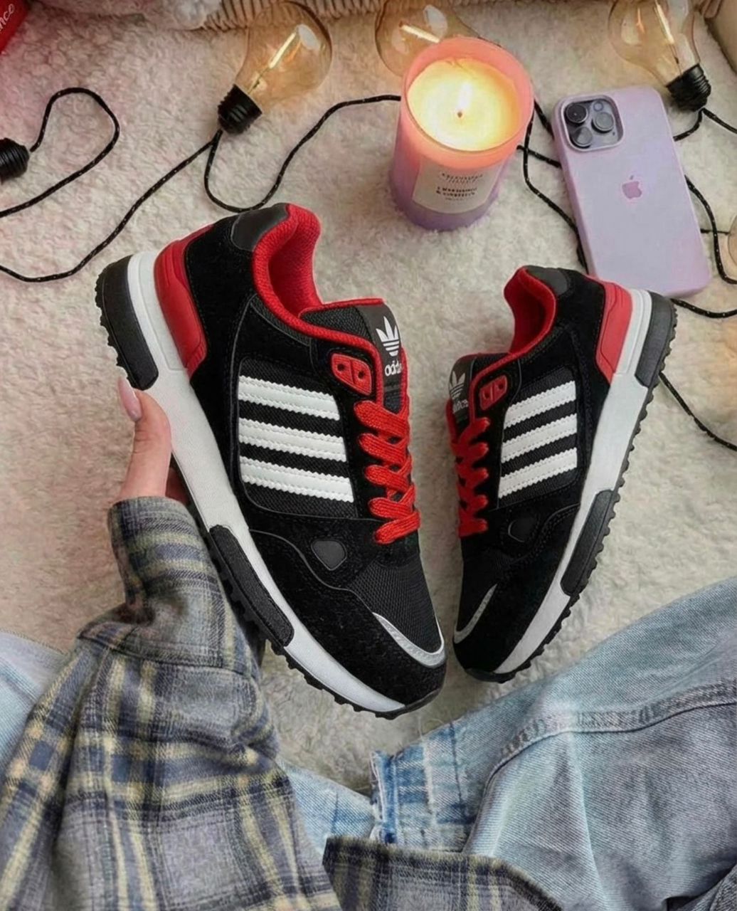 фото Женские осенние кроссовки Adidas 286306 оптом на лето для мужчин