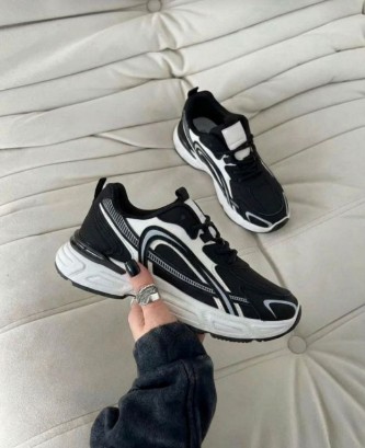 фото весенние женские кроссовки оптом