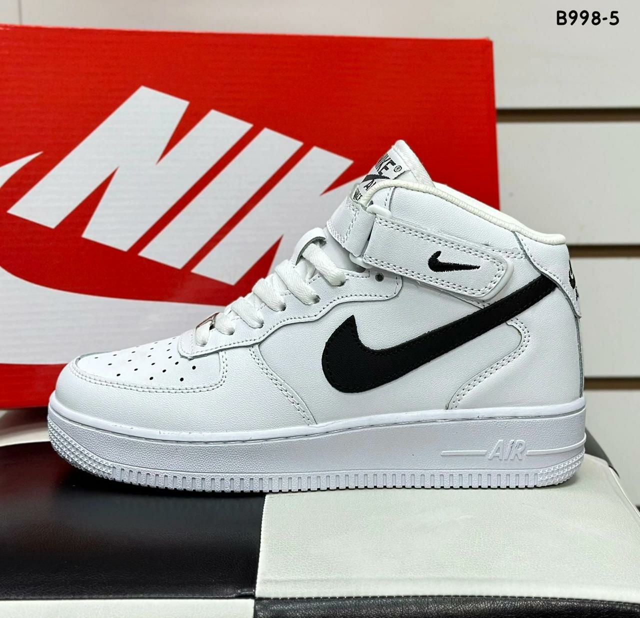 фото весенние женские кроссовки оптом