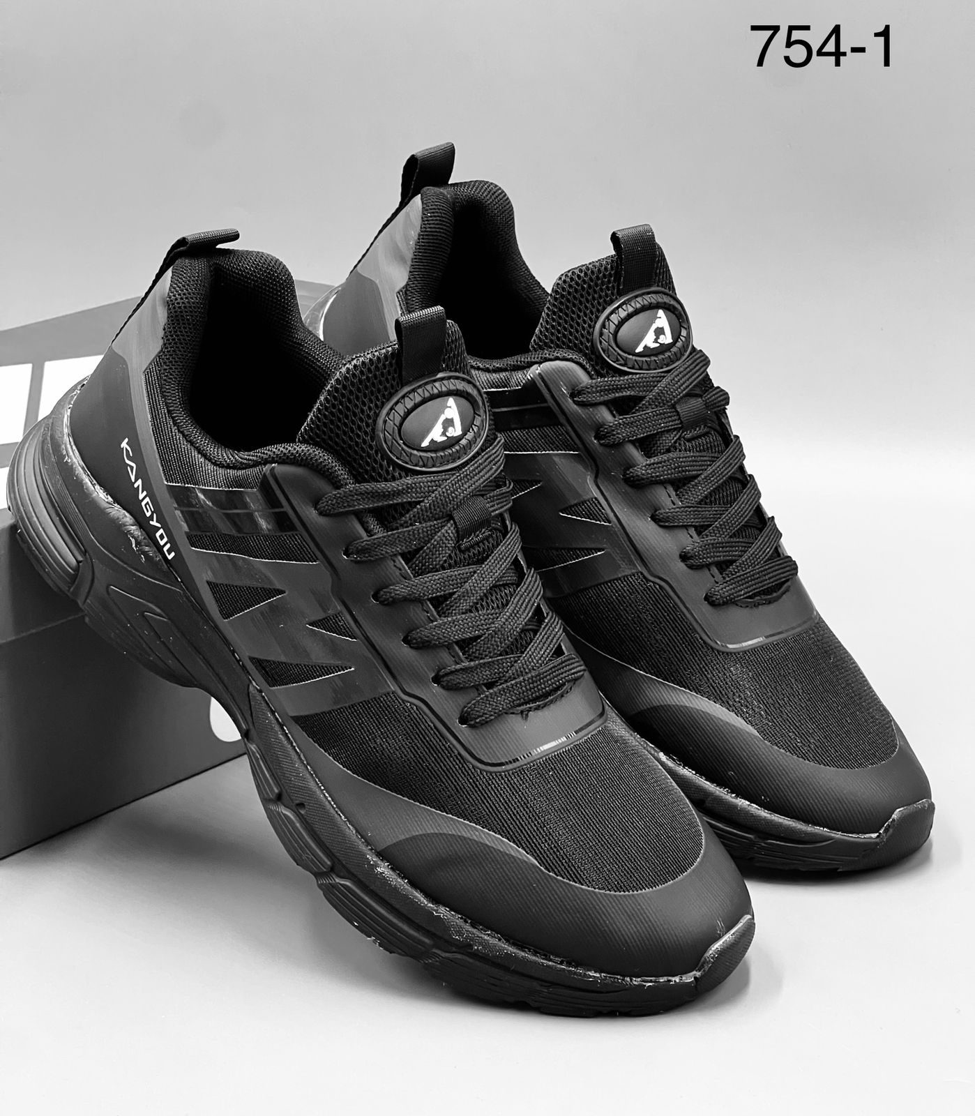 фото осенние мужские кроссовки оптом