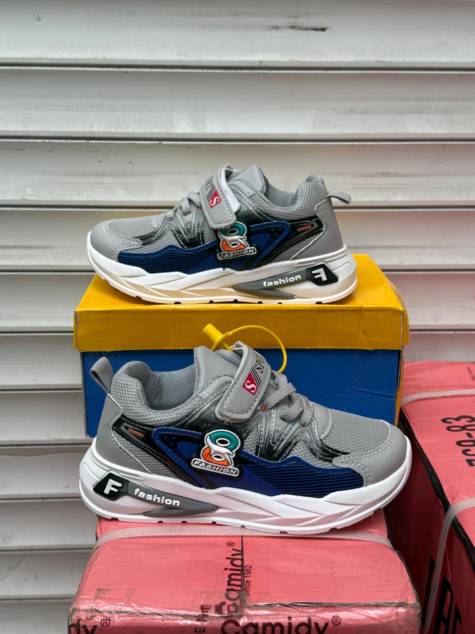 фото весенние кроссовки для мальчиков оптом