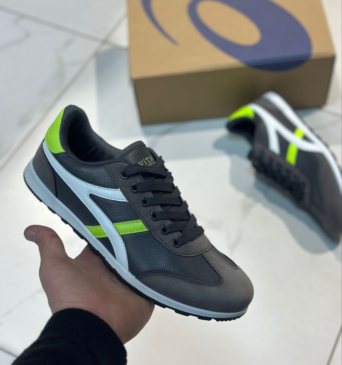 фото весенние мужские кроссовки оптом с доставкой