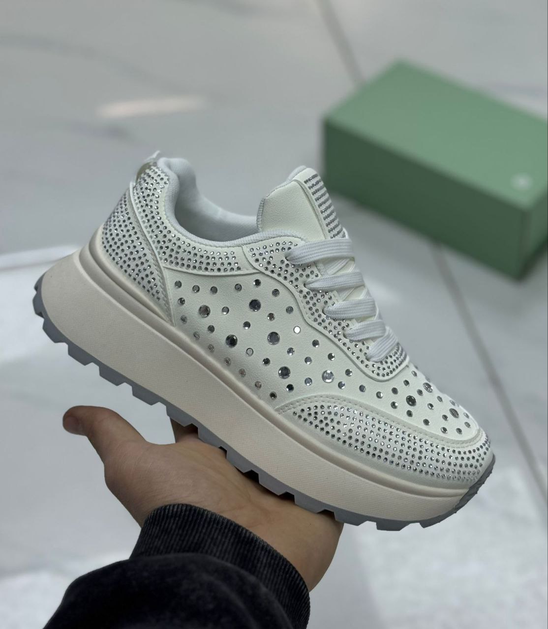 фото весенние женские кроссовки оптом