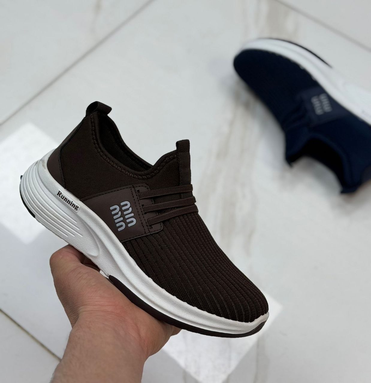 фото весенние женские кроссовки оптом