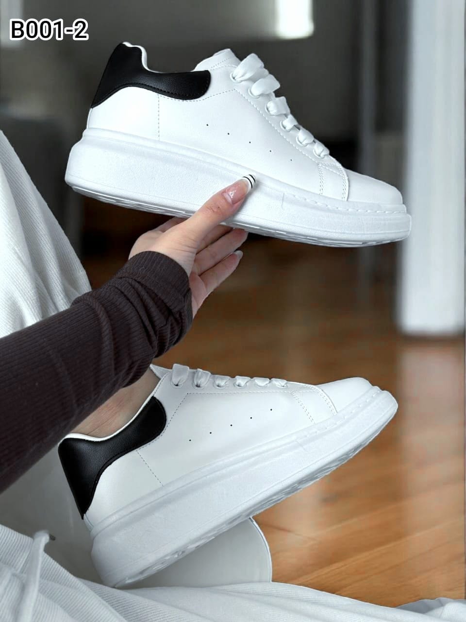 фото весенние женские кроссовки оптом