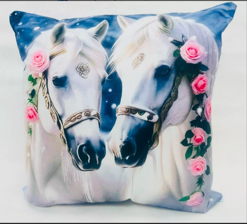 картинка Декоративная подушка  "Лошадь" символ года 45*45 см от магазина Одежда+