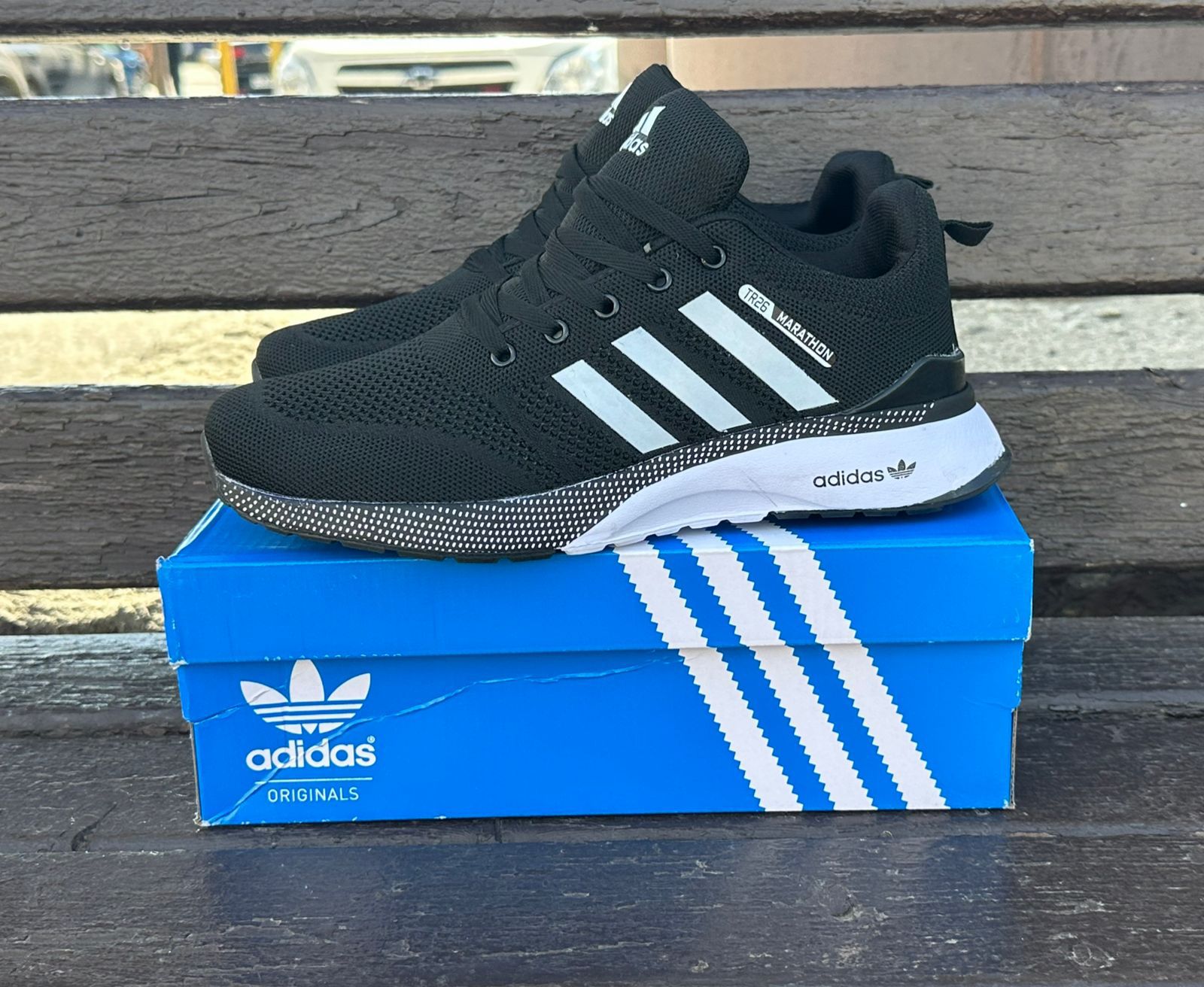 фото мужские черные кроссовки adidas 907145 оптом