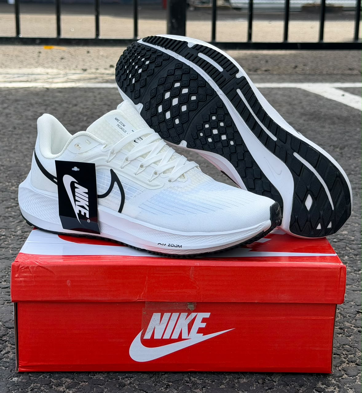 фото Мужские белые кроссовки Nike 331510 оптом с доставкой