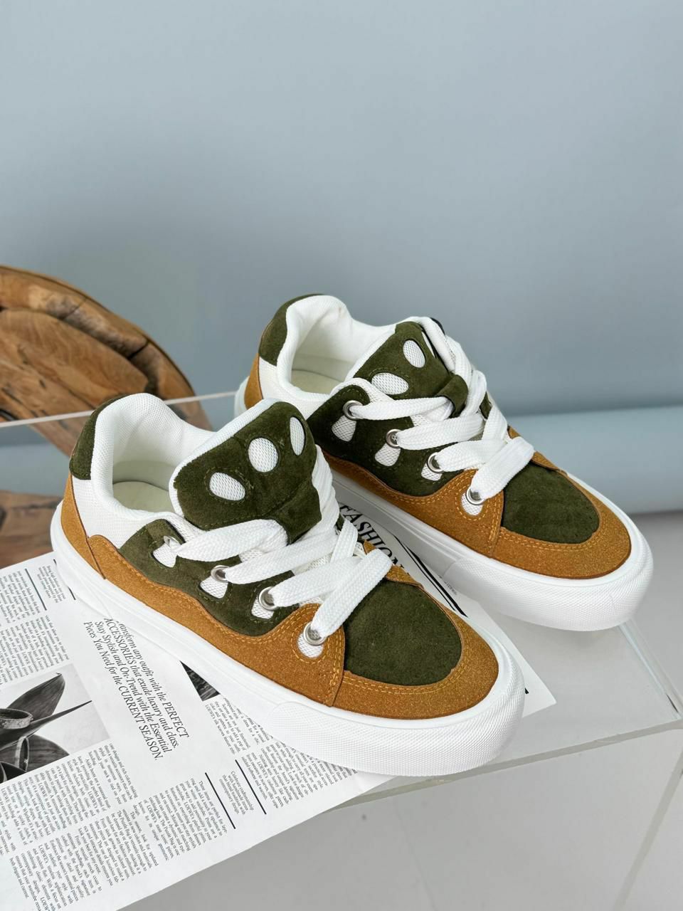 фото весенние женские кроссовки оптом