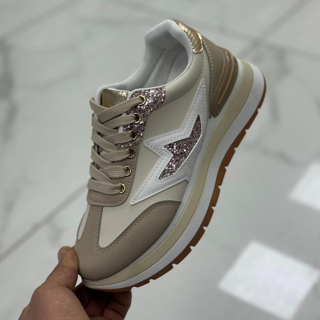 фото весенние женские кроссовки оптом