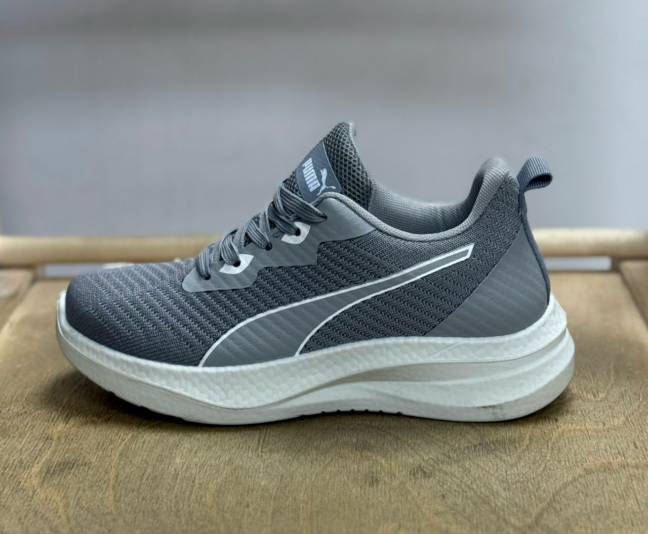 фото весенние женские кроссовки оптом