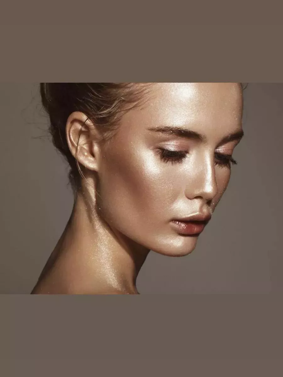 картинка Рассыпчатый хайлайтер для лица и тела от магазина Одежда+