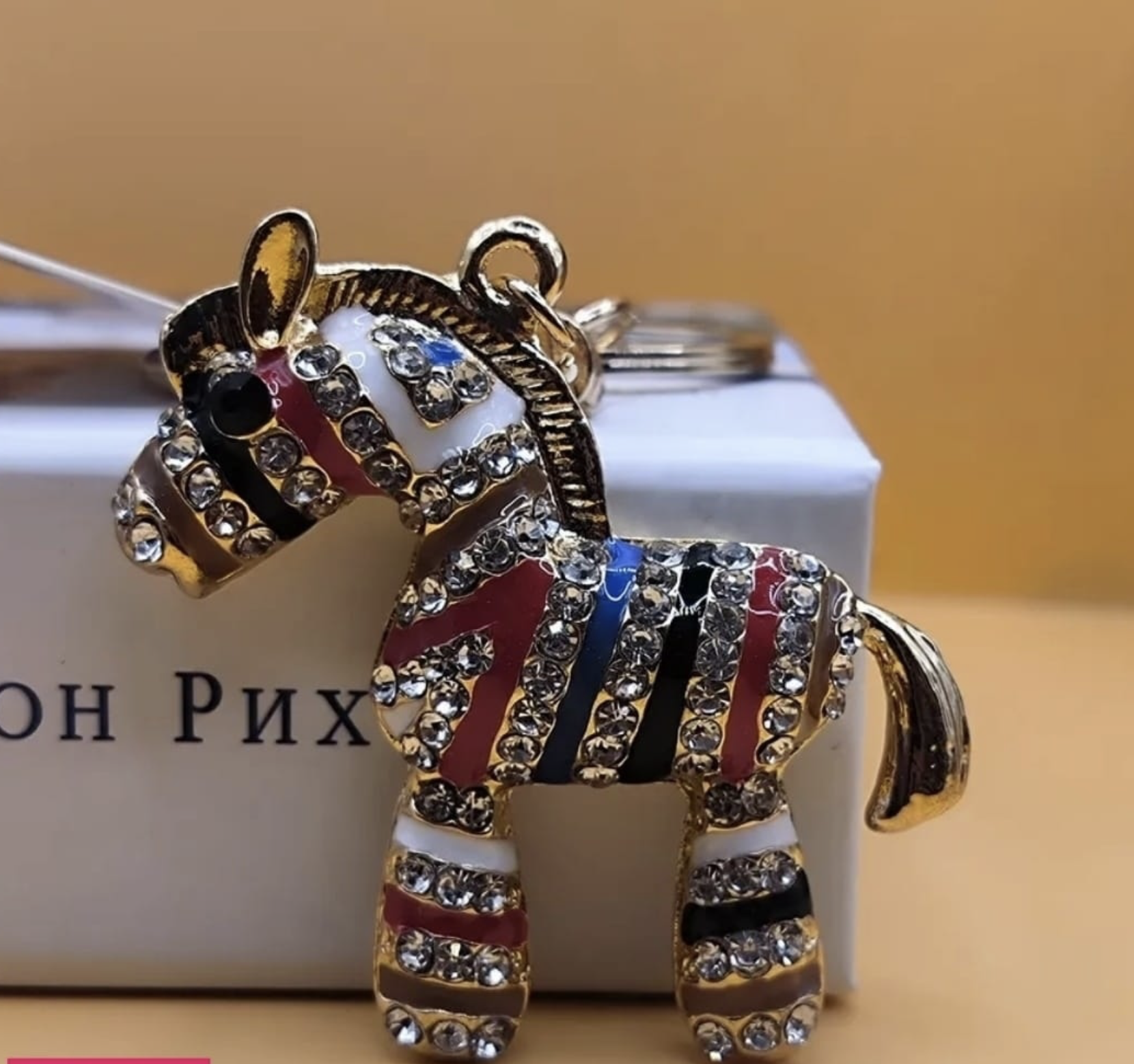 картинка Новогодние брелки 2026, 5х11см асорти от магазина Одежда+