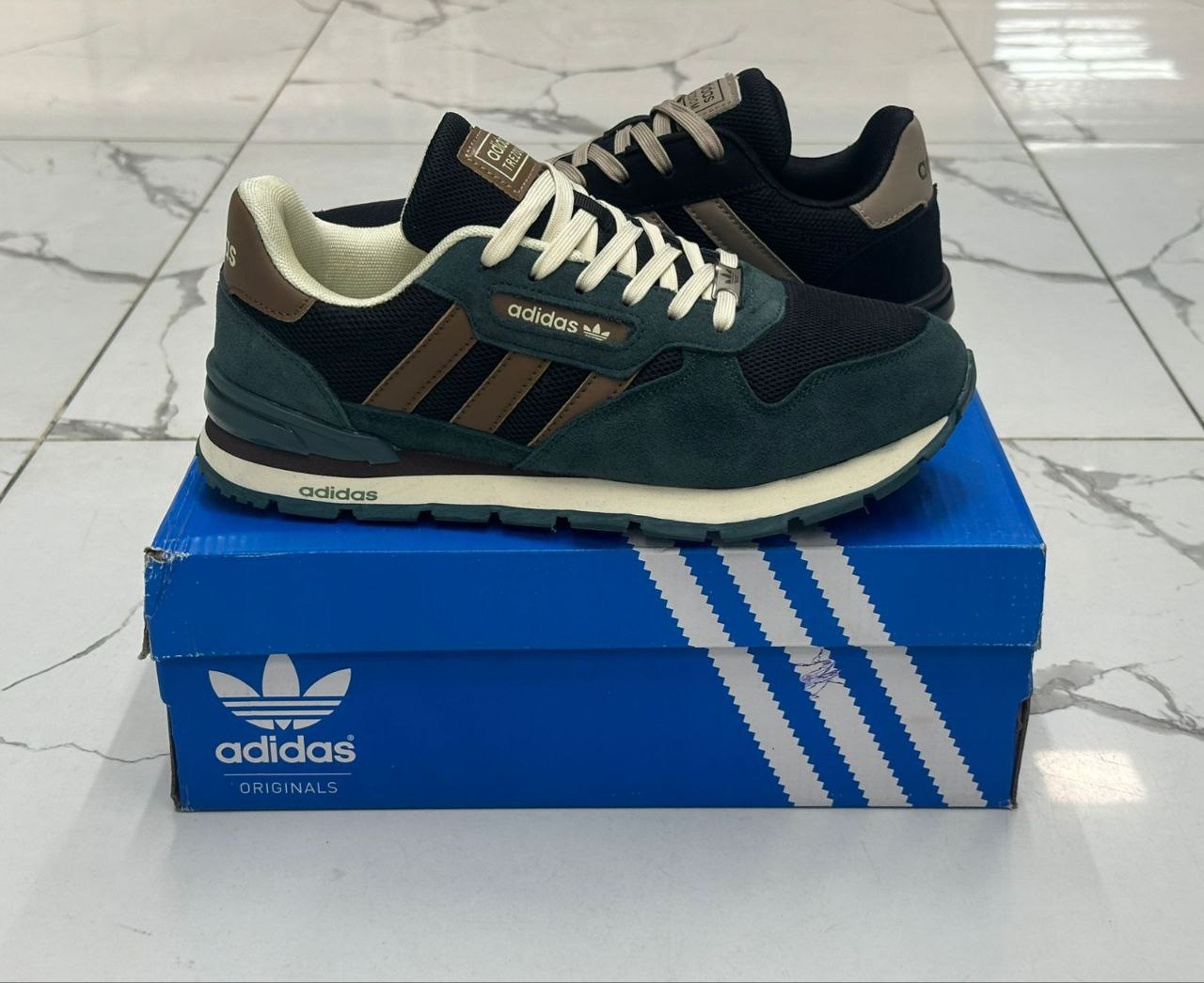 фото весенние мужские кроссовки оптом с доставкой