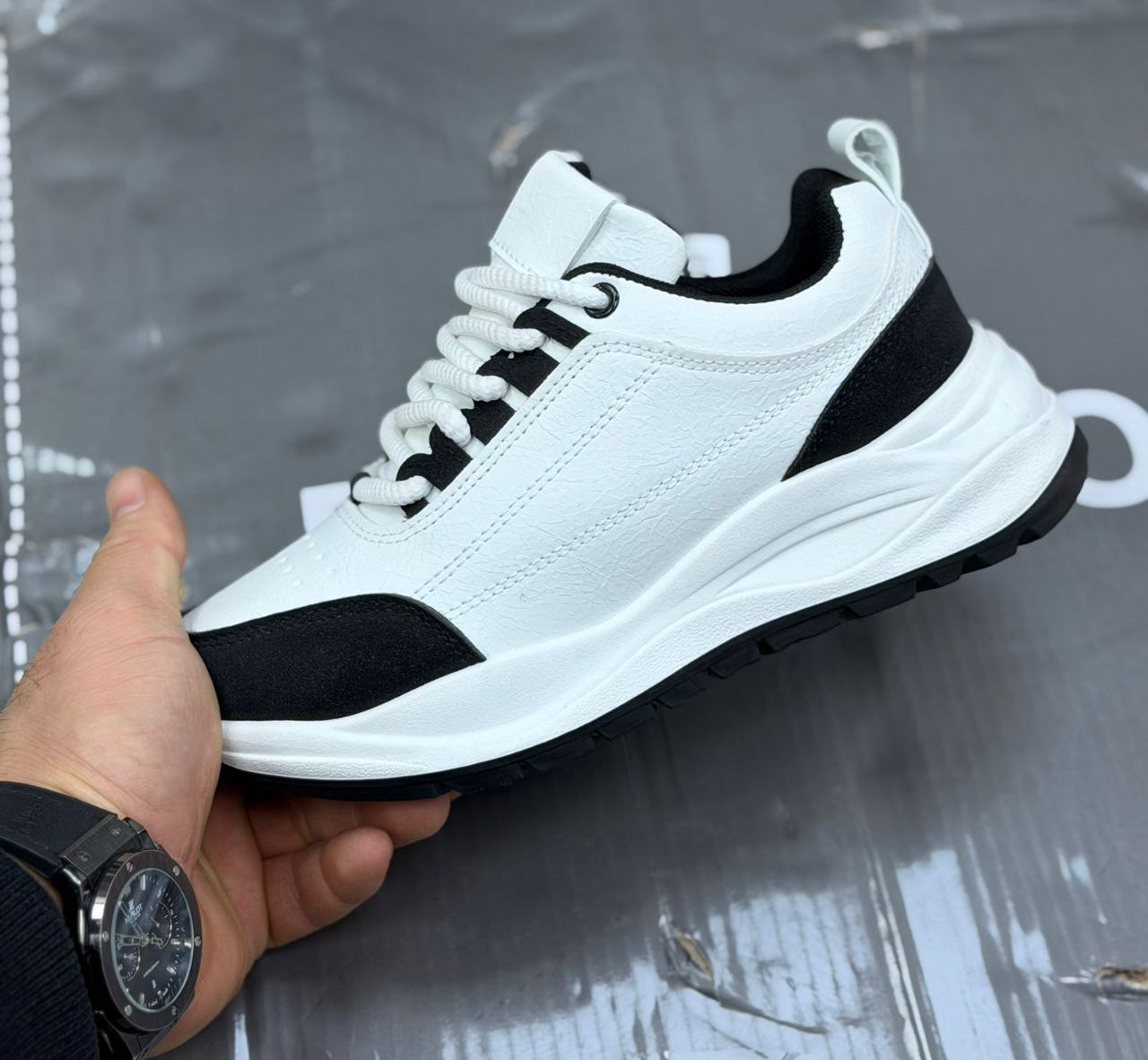 фото весенние женские кроссовки оптом