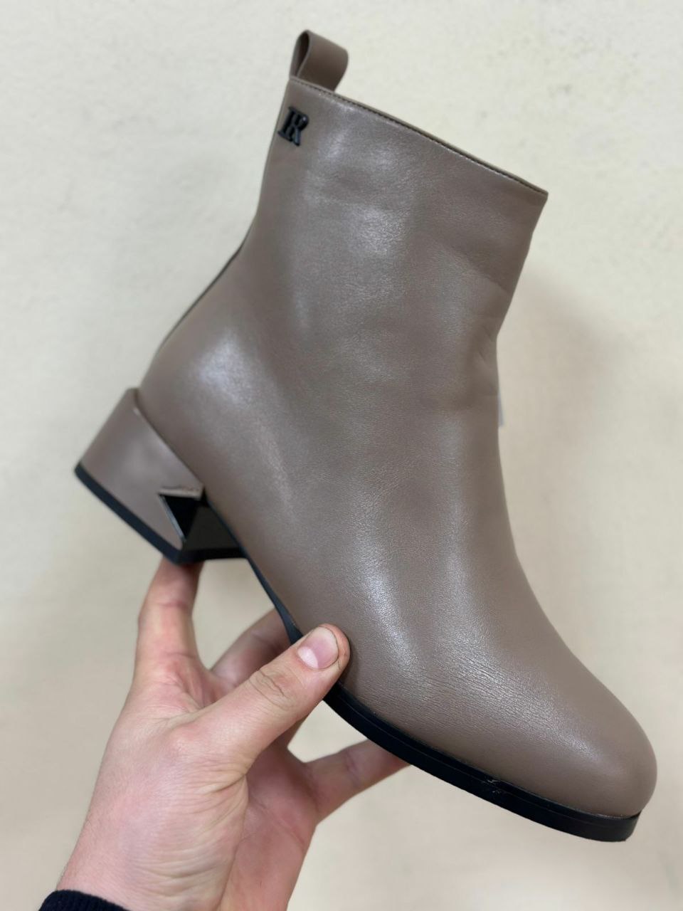 фото зимние женские ботинки оптом от производителя