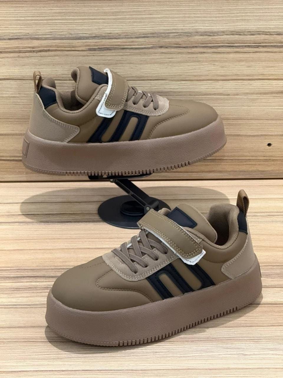 фото весенние кроссовки для мальчиков оптом