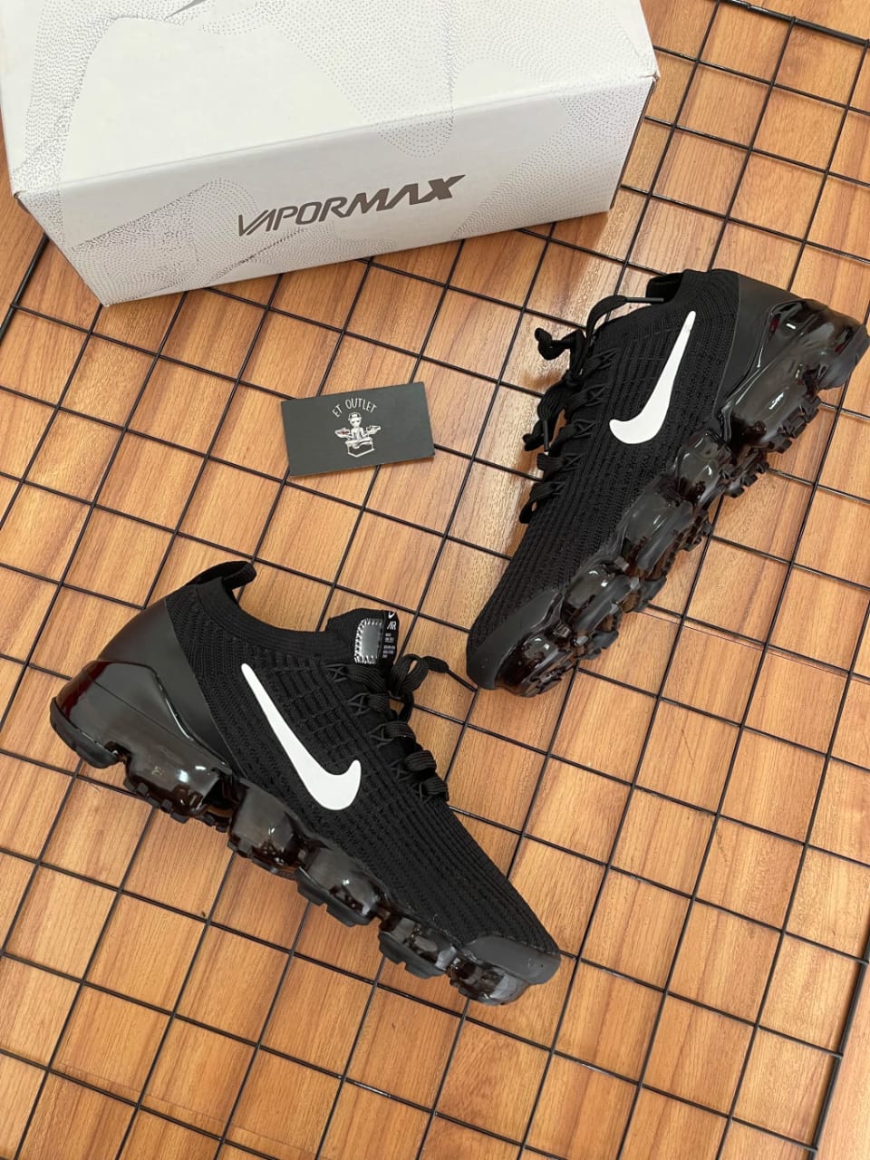 фото мужские черные кроссовки nike 695990 оптом