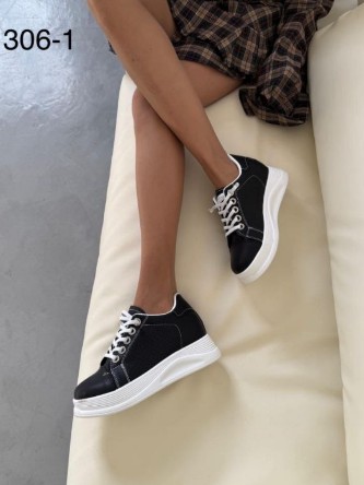 фото весенние женские кроссовки оптом