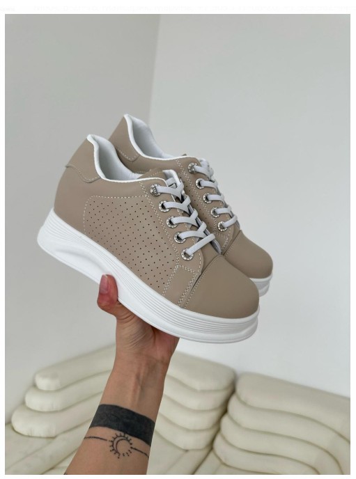 фото весенние женские кроссовки оптом