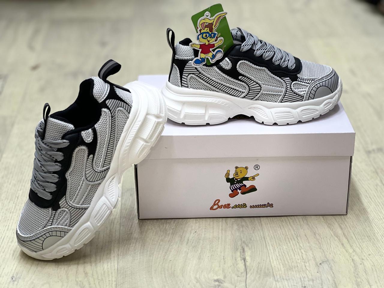 фото весенние кроссовки для девочек оптом