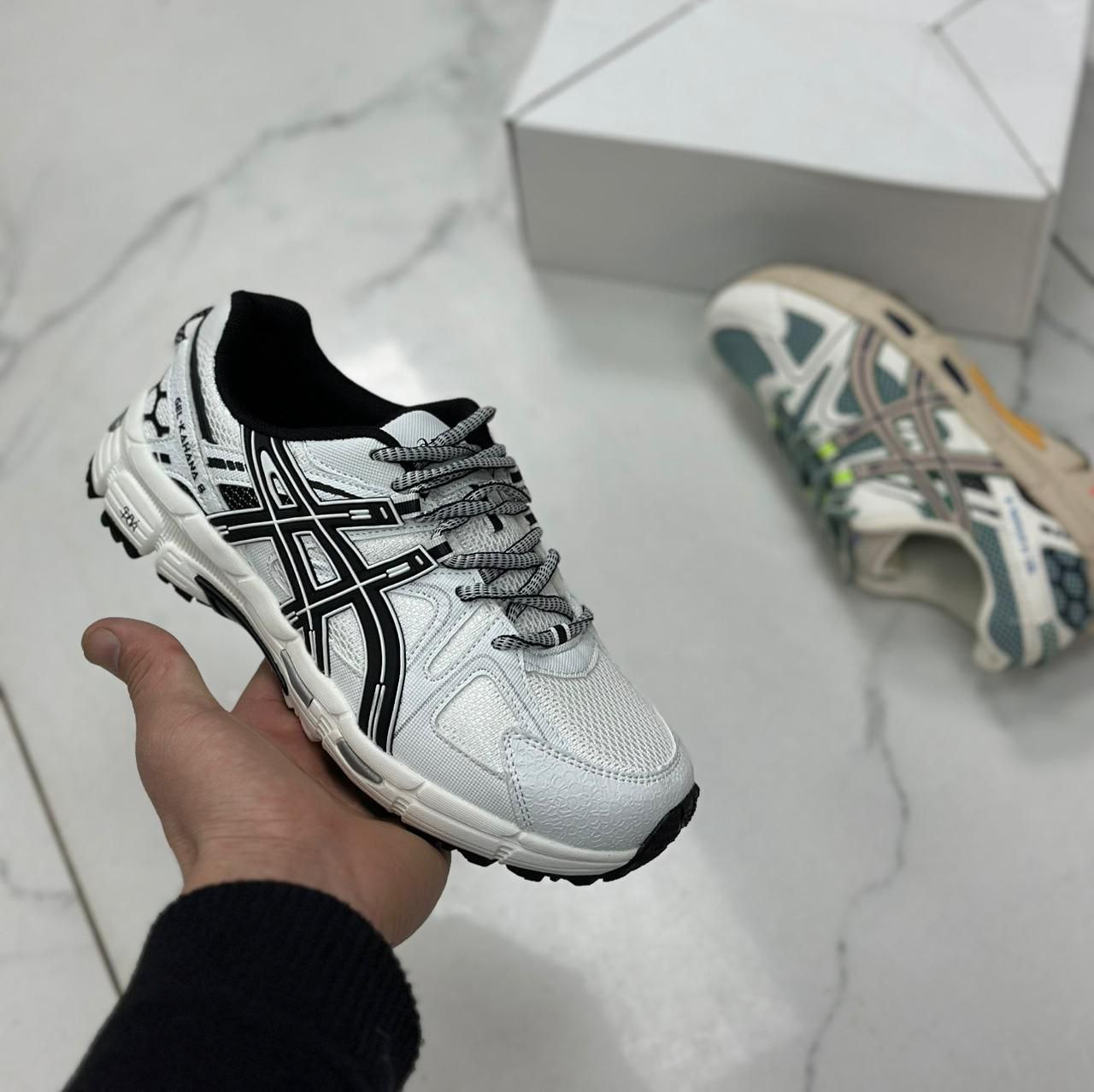 фото весенние женские кроссовки оптом