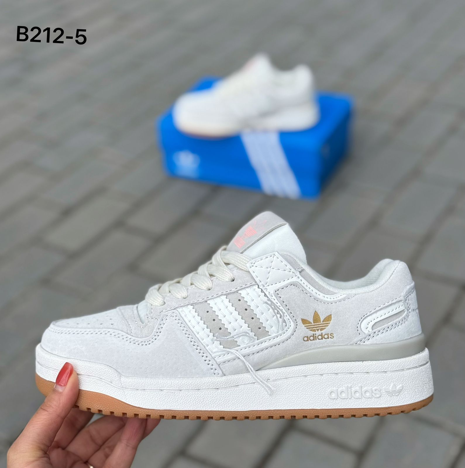 фото женские белые кроссовки adidas 533940 оптом