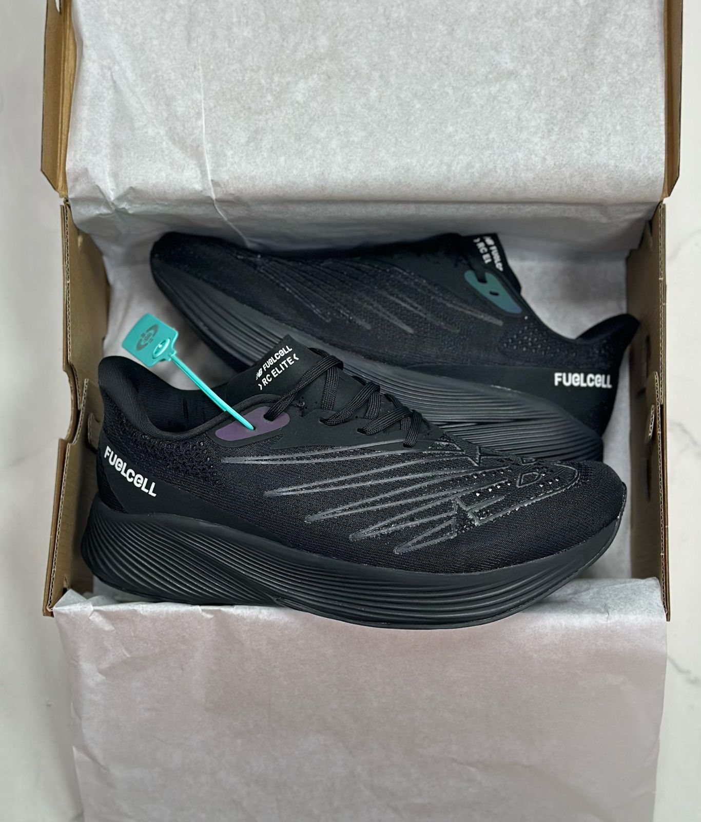 фото мужские черные кроссовки new balance 492913 оптом