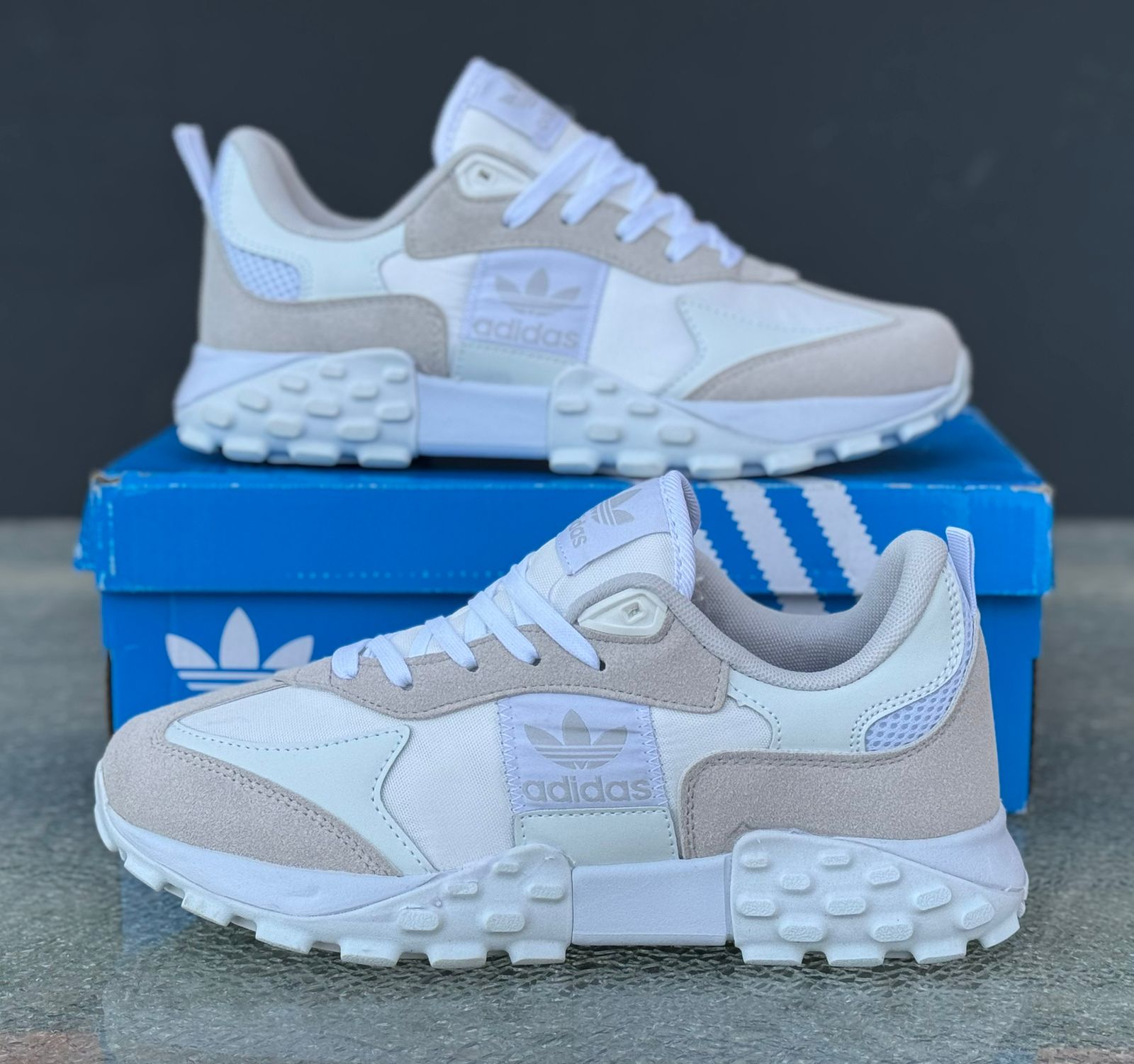 фото Мужские весенние кроссовки Adidas 801984 оптом с доставкой