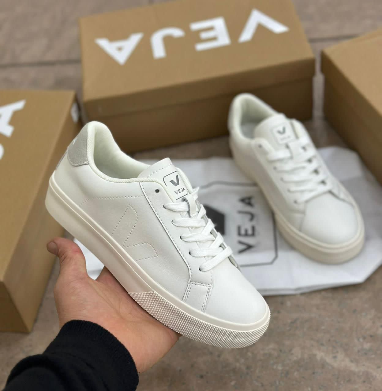 фото весенние женские кроссовки оптом