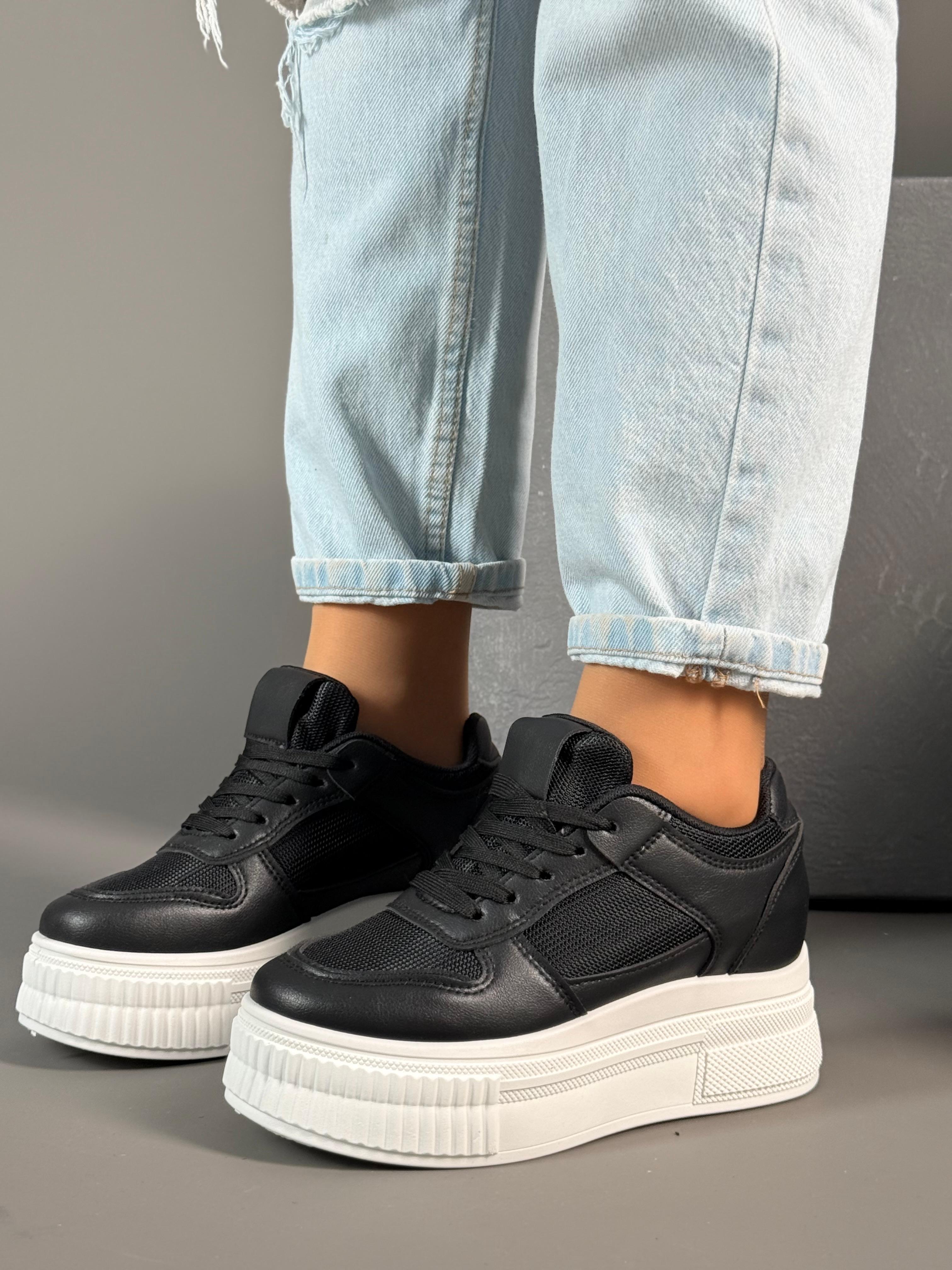 фото весенние женские кроссовки оптом