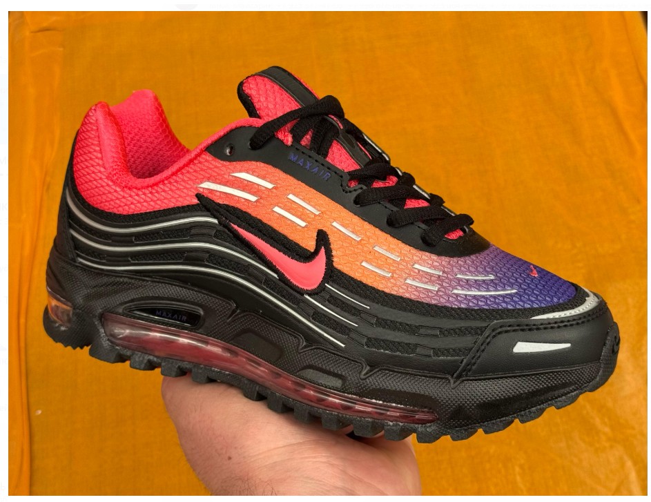 фото весенние женские кроссовки оптом