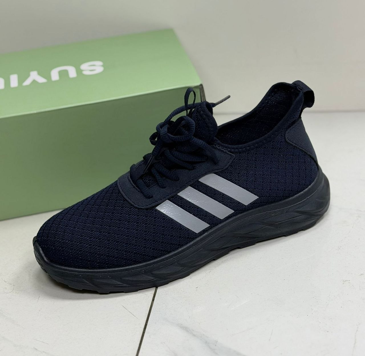 фото весенние мужские кроссовки оптом с доставкой