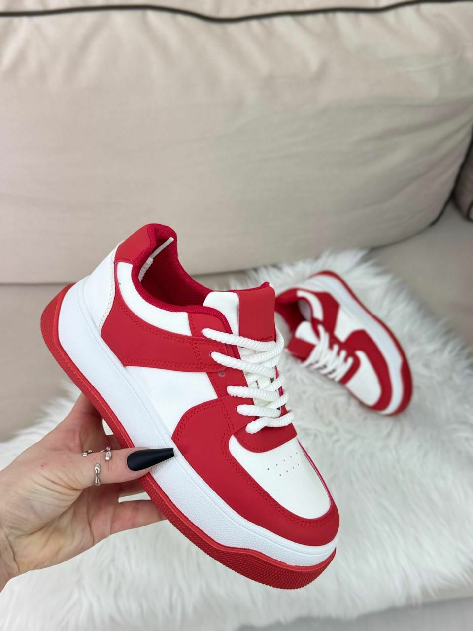 фото весенние женские кроссовки оптом