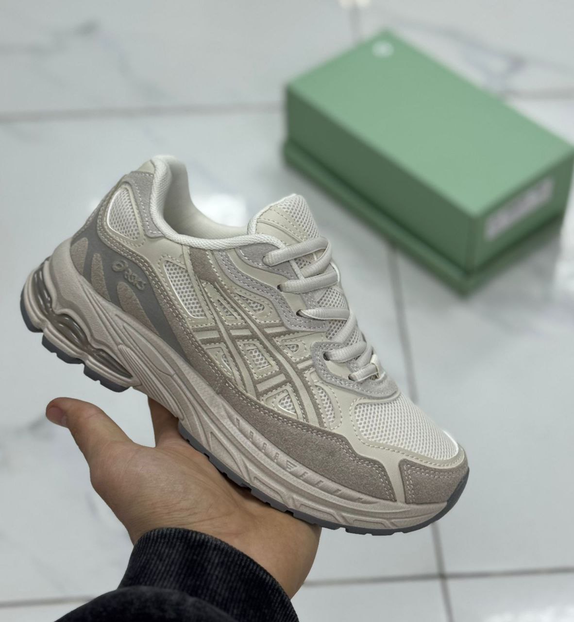 фото весенние женские кроссовки оптом