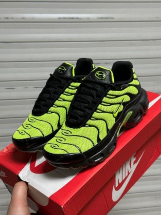 фото весенние женские кроссовки оптом