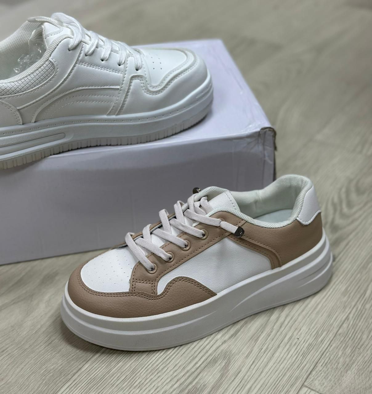 фото весенние женские кроссовки оптом