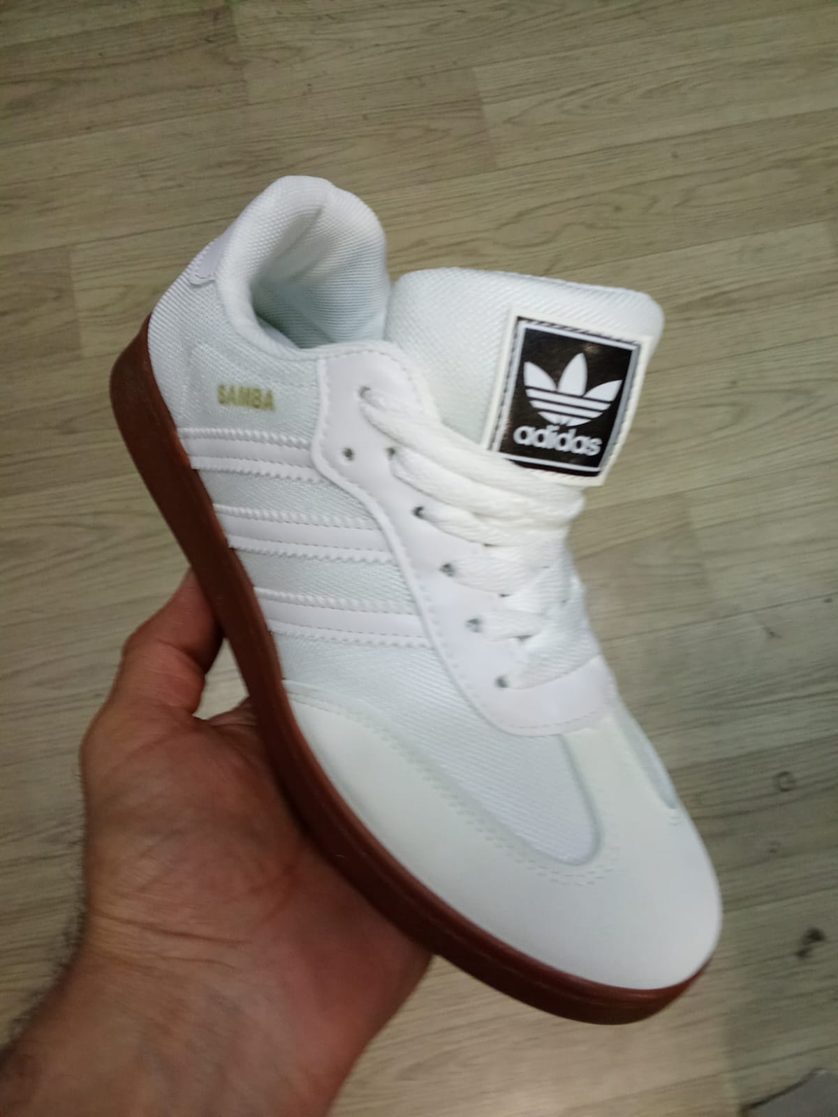 фото весенние женские кроссовки оптом