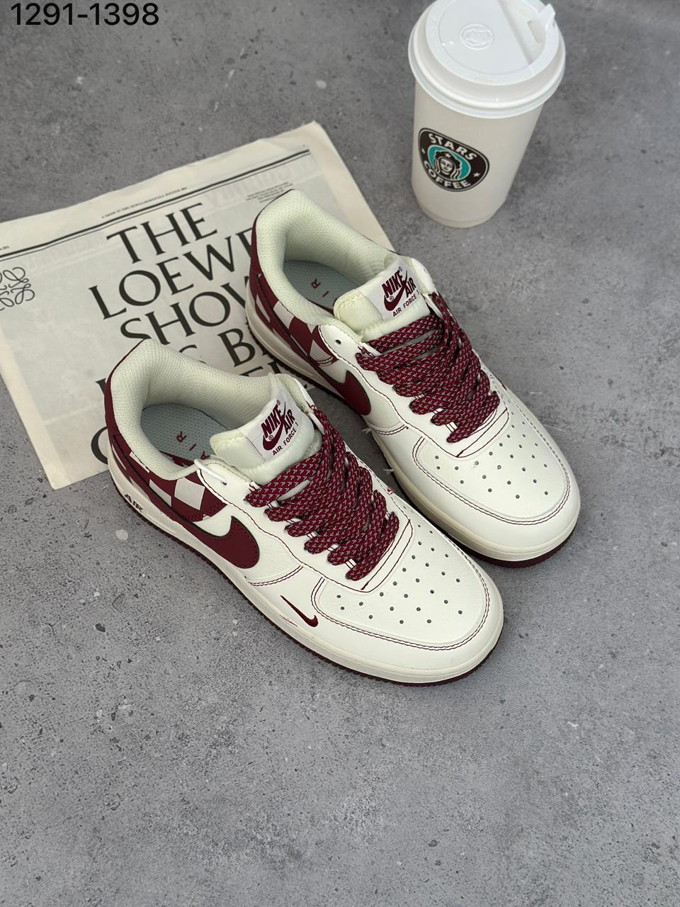 фото женские белые и бордовые кроссовки 620377 оптом