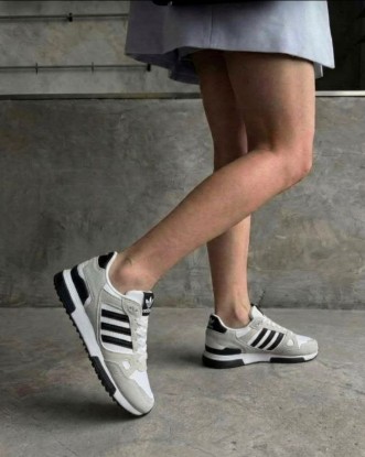 фото весенние женские кроссовки оптом