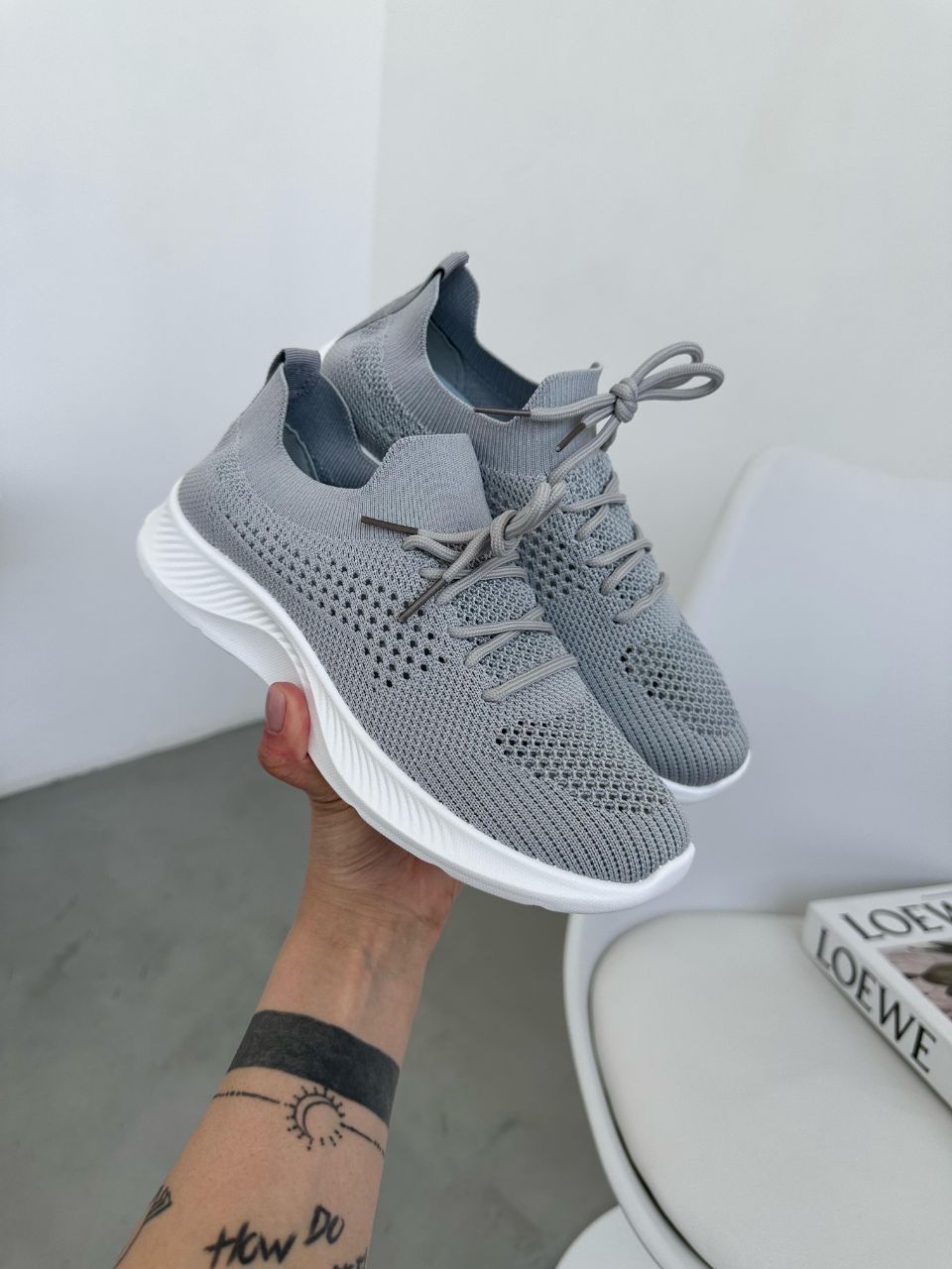 фото весенние женские кроссовки оптом