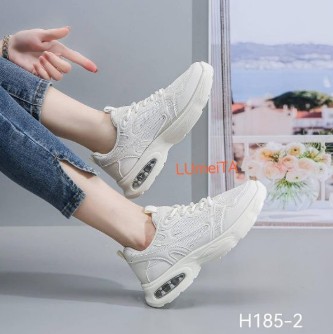 фото весенние женские кроссовки оптом